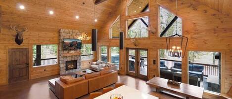 Smart TV, fireplace, offices