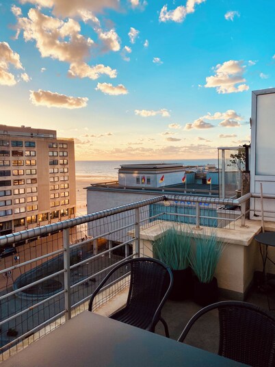 NICE TWO-BEDROOM APPARTMENT WITH TERRACE