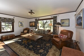 TV, fireplace, stereo, offices