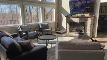 Smart-tv, pejs, videospil, dvd-afspiller