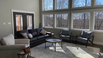 Smart-tv, pejs, videospil, dvd-afspiller