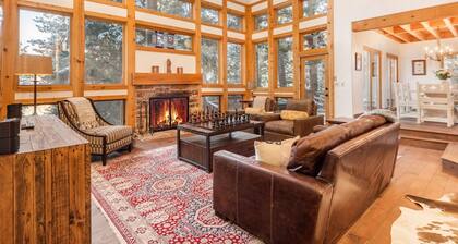 RAVEN WOOD, 400 FT TO SKI RUNS, HOT TUB, SAUNA, PRIVATE