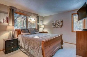 3 slaapkamers, een strijkplank/strijkijzer, wifi, beddengoed