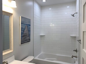 Combined shower/bathtub, hair dryer - *Private Pool*Hot Tub*3 Minute Walk to Beach (Corolla)