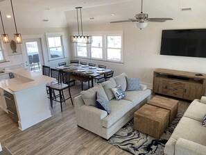 Smart-TV og stereoanlegg