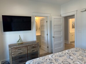 6 soverom, strykejern/-brett, wi-fi (inkludert) og sengetøy