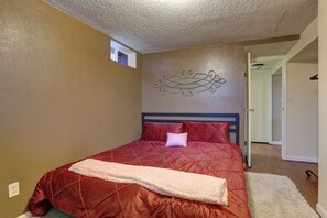 1 bedroom, iron/ironing board, free WiFi, bed sheets