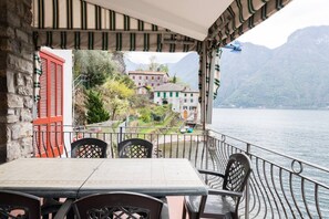 Balcony - Lovely Studio on the Lake (Lezzeno)