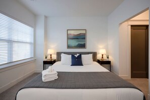 3 sovrum, skrivbord, strykjärn/strykbräda och wi-fi