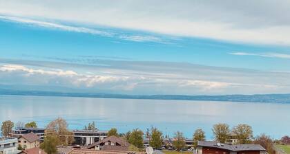 Superb lake view-T3 apartment with parking -Ideally located