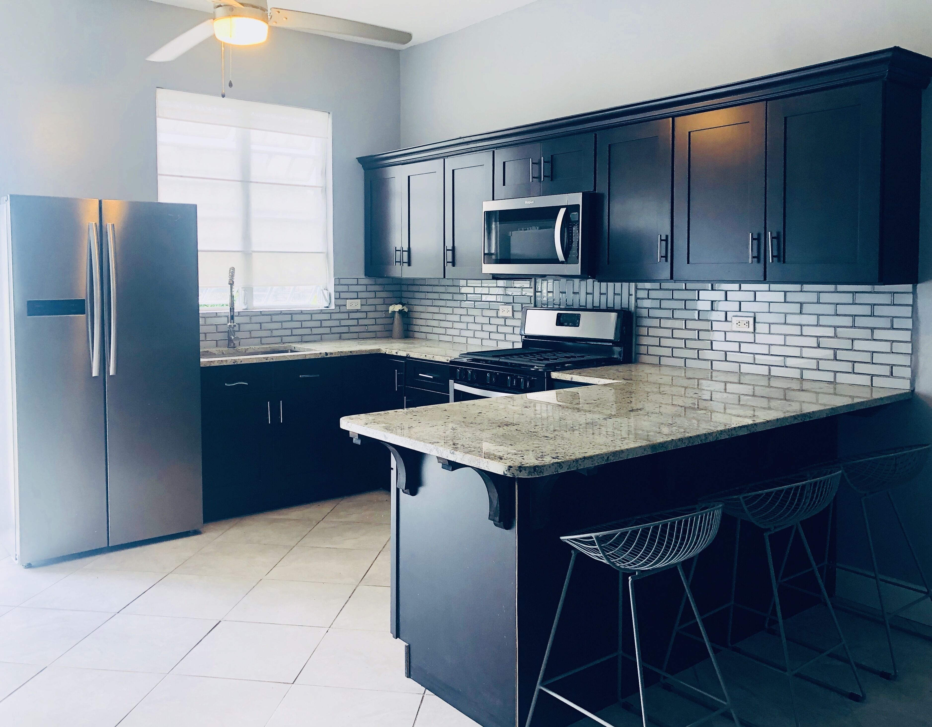 冰箱、微波炉、茶具/咖啡用具、烤面包机