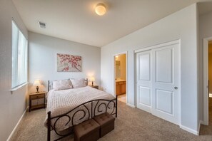3 bedrooms, iron/ironing board, free WiFi, bed sheets