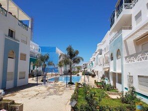 Piscine couverte, piscine extérieure