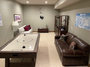 Game room - Luxury ski-in townhome in Solitude Resort (Salt Lake City)