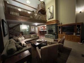Smart TV, fireplace, DVD player, foosball - Luxury ski-in townhome in Solitude Resort (Salt Lake City)