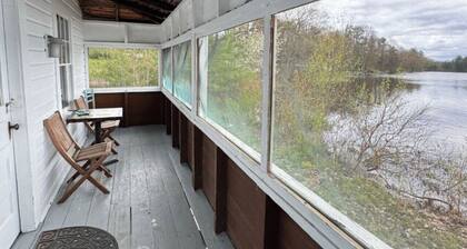 Lakefront Orange Cottage