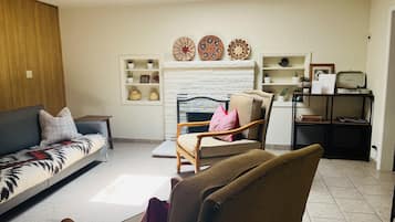 Family Suite, 2 Bedrooms, Kitchen, Courtyard Area | Egyptian cotton sheets, premium bedding, individually decorated