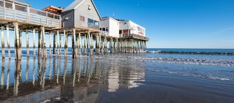 Beachfront Luxury Grand Victorian Condo (Primetime View directly down the pier)