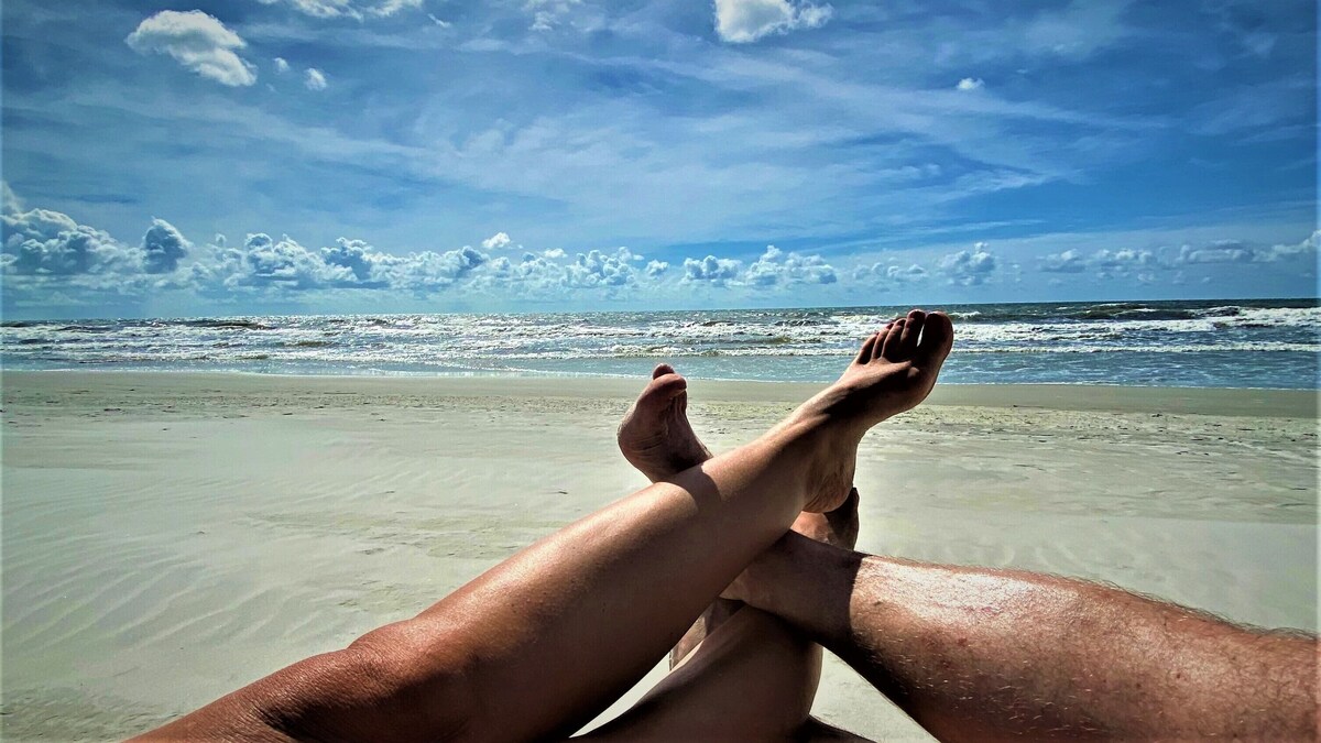 ✺MyBeachIsYourBeach✺Water+Golf View!
Walk/Bike→Beach FREE:Bikes+Tennis+Pool+more