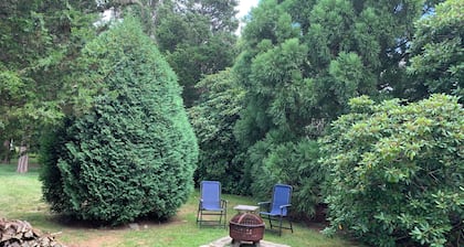 Beautiful Coastal Loft - 5 Minute Walk to Beach