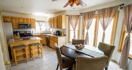 THE PERFECT HOUSE FOR YOUR WESTERN COLORADO TRIP