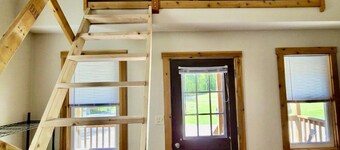 Loft cabin #2 near beautiful Cedar River