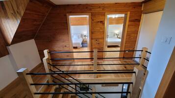 3 bedrooms, iron/ironing board, travel cot, free WiFi