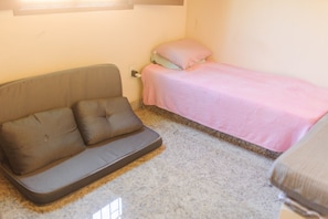 4 bedrooms, in-room safe, iron/ironing board, WiFi - Praia Grande ES 4 QTS – 3 blocks beach/Rest. chico (Praia Grande)