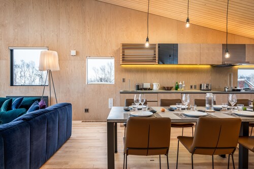 客室内のダイニングエリア