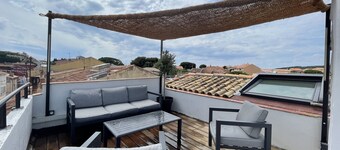 Duplex Standing de 77m2 Avec Rooftop de vue mer Situé Plein Centre de Bandol