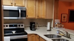 茶具/咖啡用具、冰箱、微波炉、烤箱