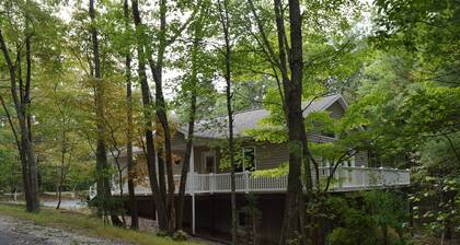 MOUNTAIN BEAUTY AWAITS. MINUTES FROM BRYCE RESORT.