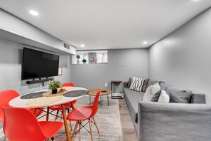 Interior - ★ Stunning 3BR Modern Charm in South Philly ★ (Philadelphia)