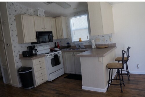 Cozy and spacious one 1/1 with Living Room space fully furnished. 