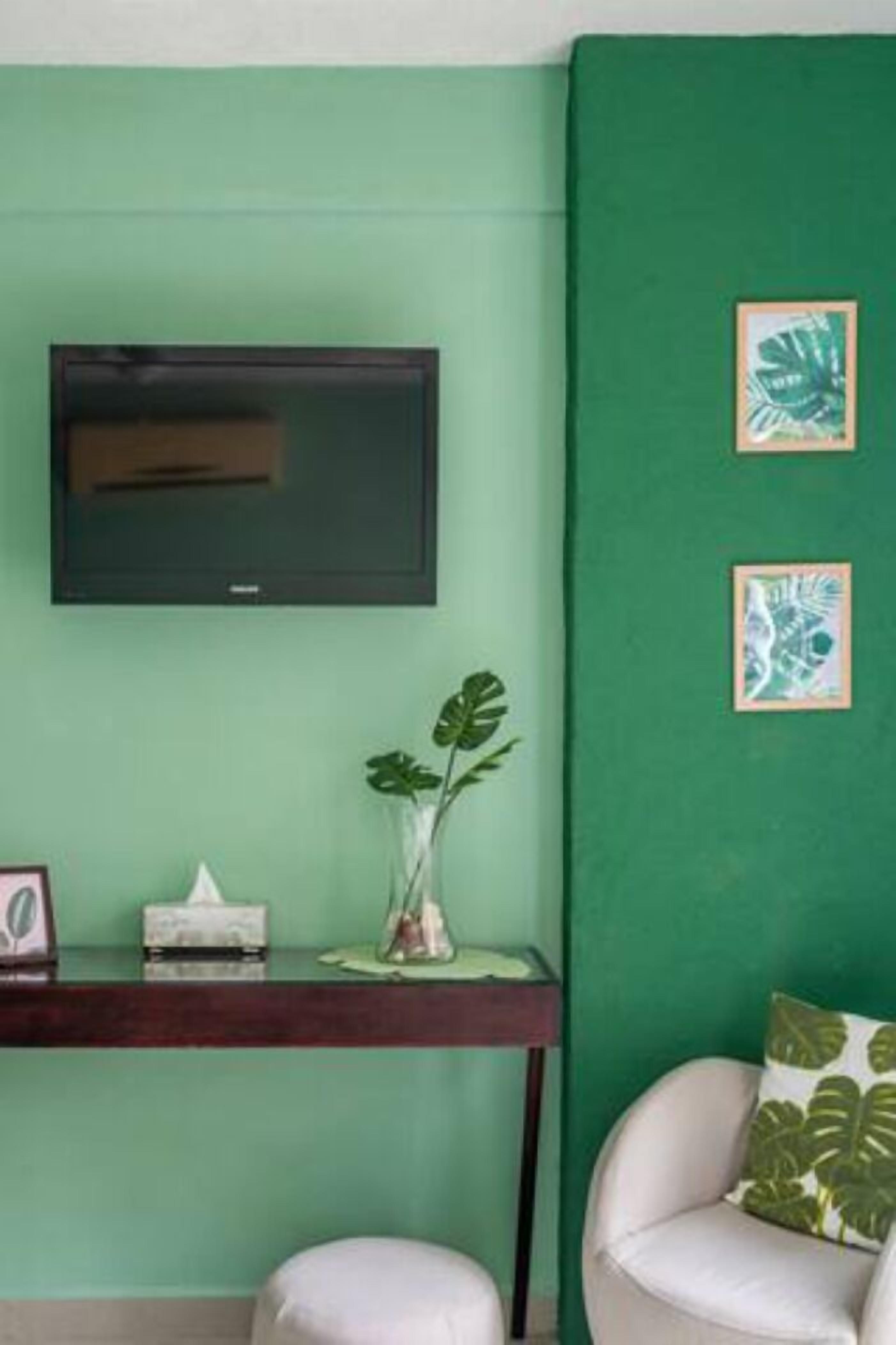 Leafy Oasis in the Heart of Cabo San Lucas | 1 phòng ngủ, màn/rèm cản sáng, bàn ủi/dụng cụ ủi quần áo 