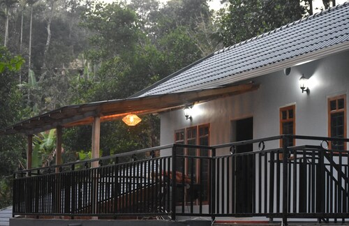 Wayanad Homestay in a serene location entire first floor of a Villa with privacy