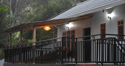Wayanad Homestay in a serene location entire first floor of a Villa with privacy