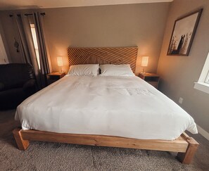 4 bedrooms, desk, iron/ironing board, free WiFi