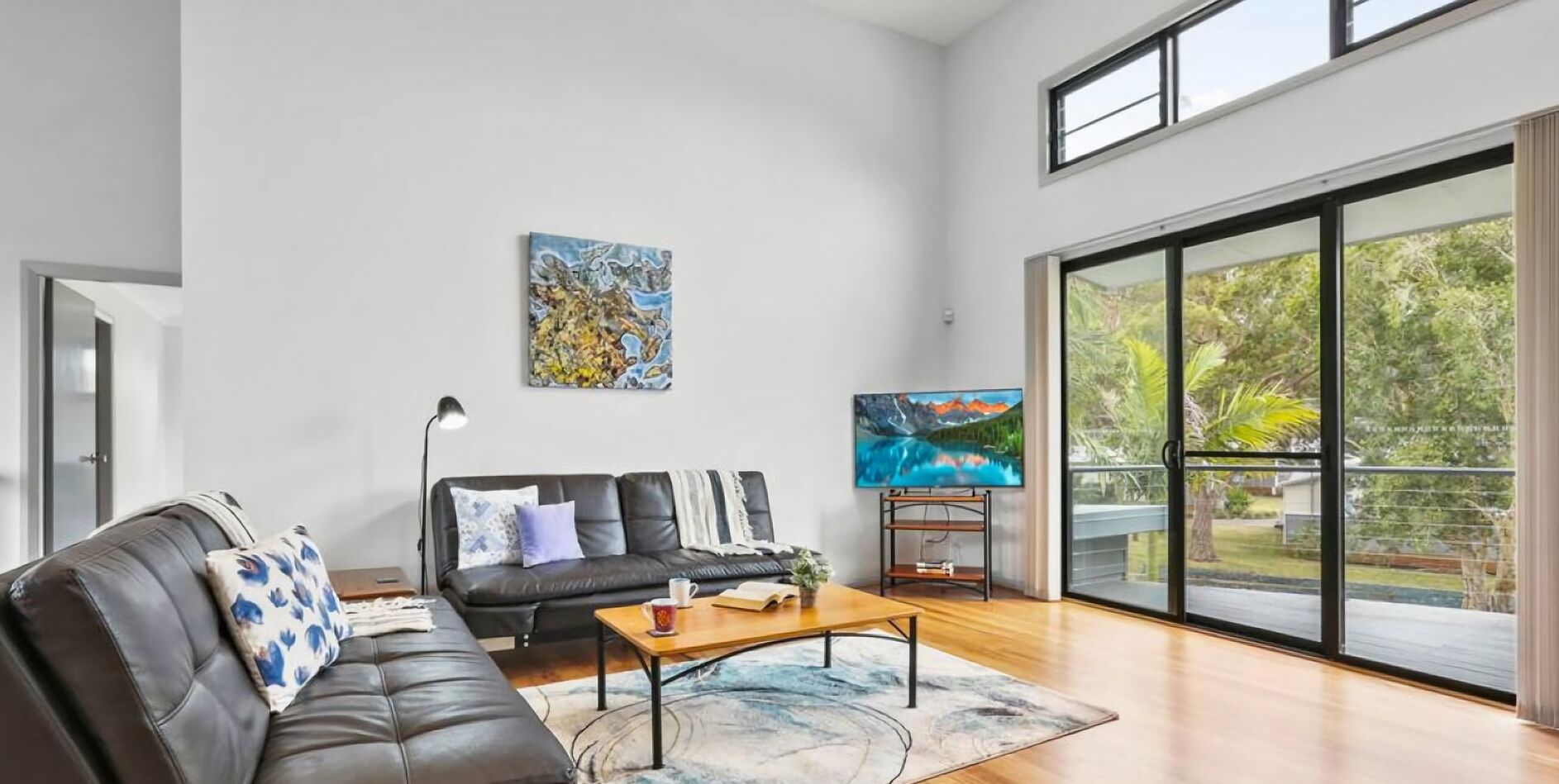 Smart TV, ping pong, offices