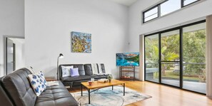 Smart TV, ping pong, offices