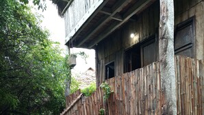 Unclassified image, 3 of 21, button - Mida Creek Eco Camp - cottage house (Mida)