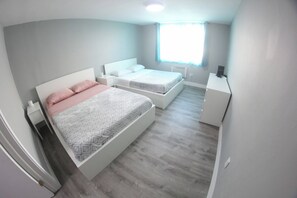 1 makuuhuone, silitysrauta/-lauta, Wi-Fi, vuodevaatteet