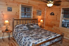 5 bedrooms, desk, iron/ironing board, WiFi