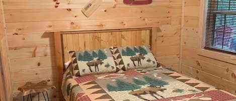 5 Schlafzimmer, Schreibtisch, Bügeleisen/Bügelbrett, WLAN