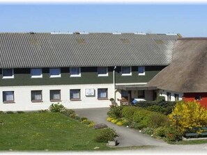 Unclassified image, 4 of 6, button - Zim. 13 - Hotel Garni Zur Post (Utersum)