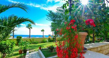 Seafront Holiday Apartment Inga with sea view