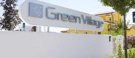 Entrada al alojamiento