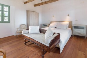 3 Schlafzimmer, laptopgeeigneter Arbeitsplatz, Bügeleisen/Bügelbrett