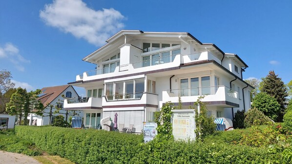 Imagen sin descripción, 1 de 12, botón