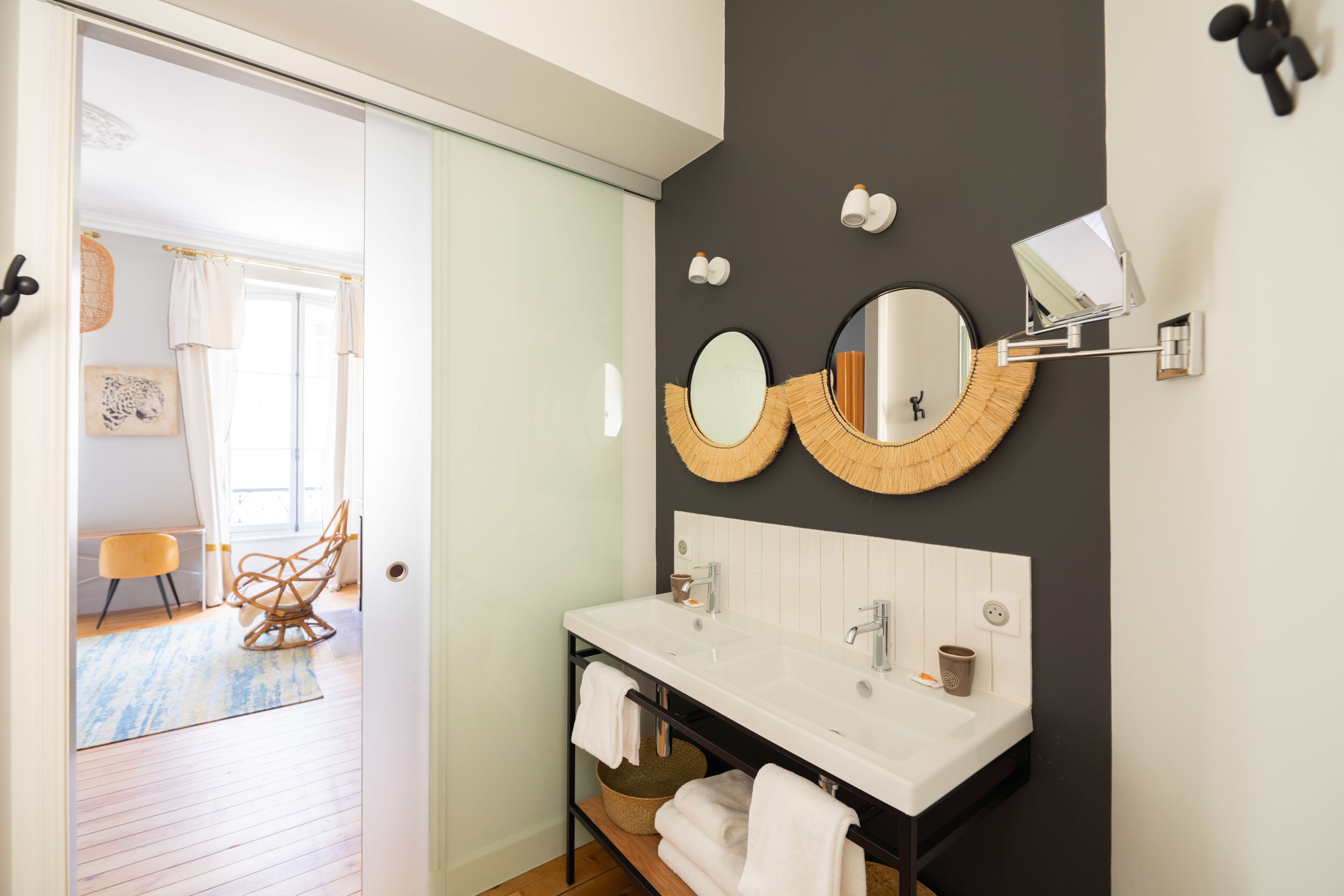 Suite ejecutiva | Baño | Amenidades de baño ecológicas, secadora de cabello, toallas, jabón 